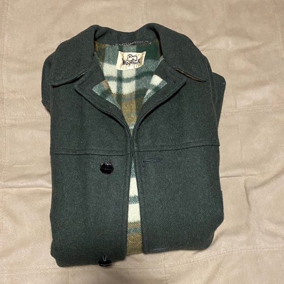 Vintage Green Woolrich Coat with removable hood - Picture 6 of 10